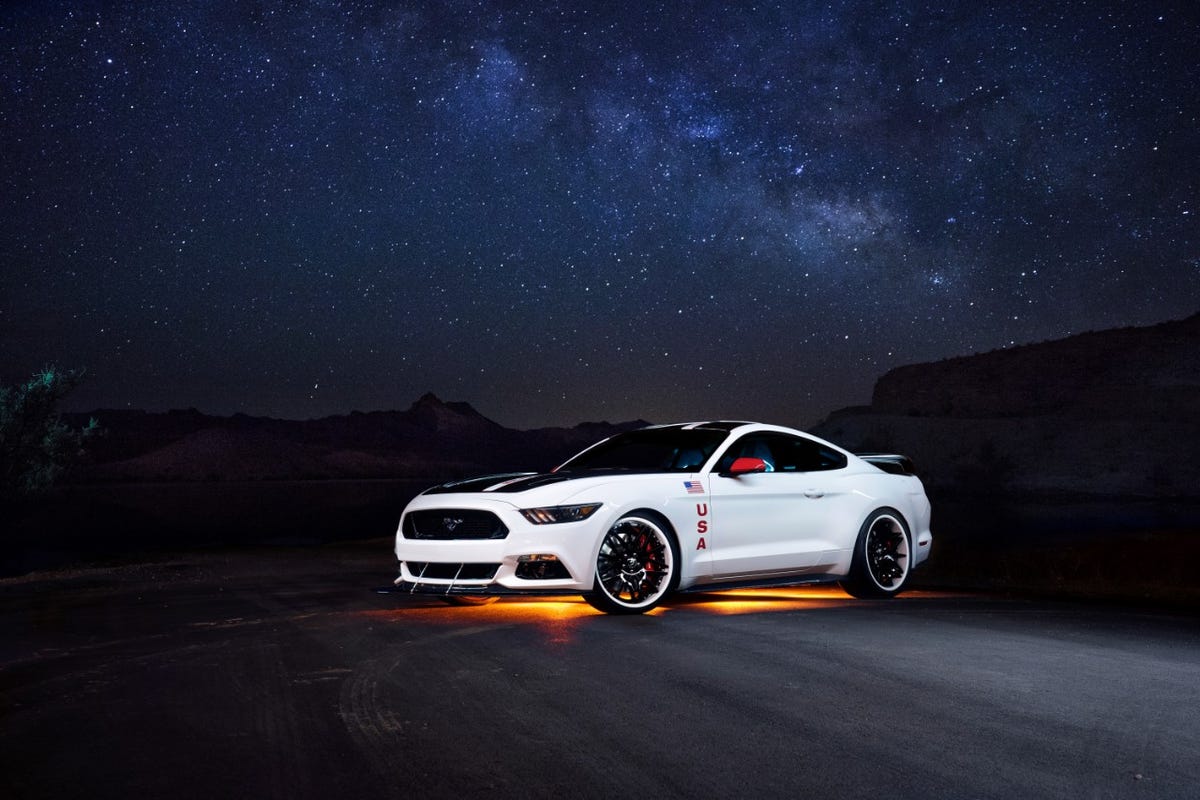 00-2015-ford-mustang-apollo-edition.jpg
