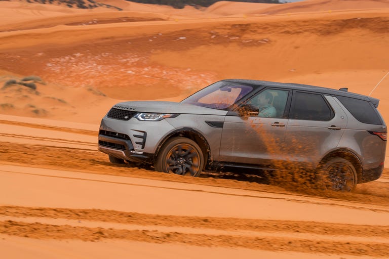 70-2017-land-rover-discovery-first-drive.jpg