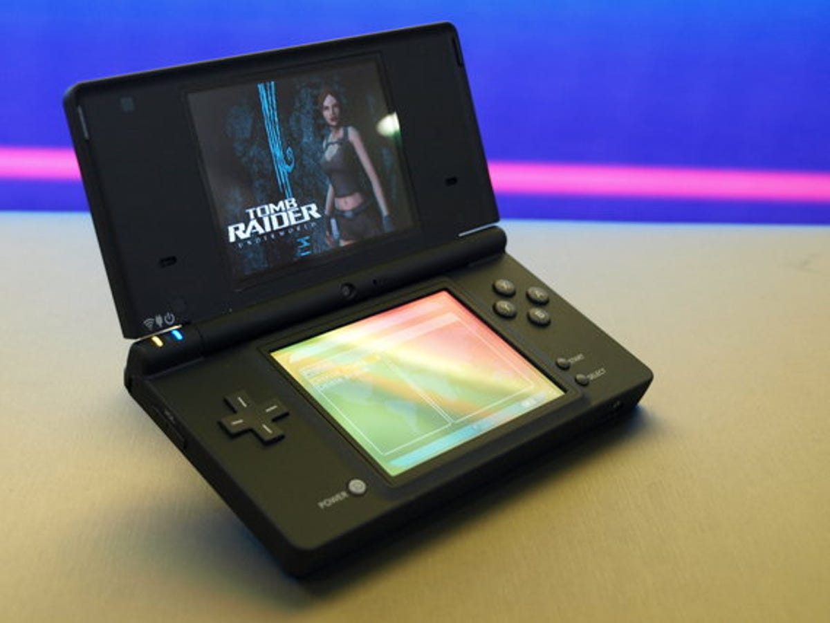 Hands on with the Nintendo DSi XL