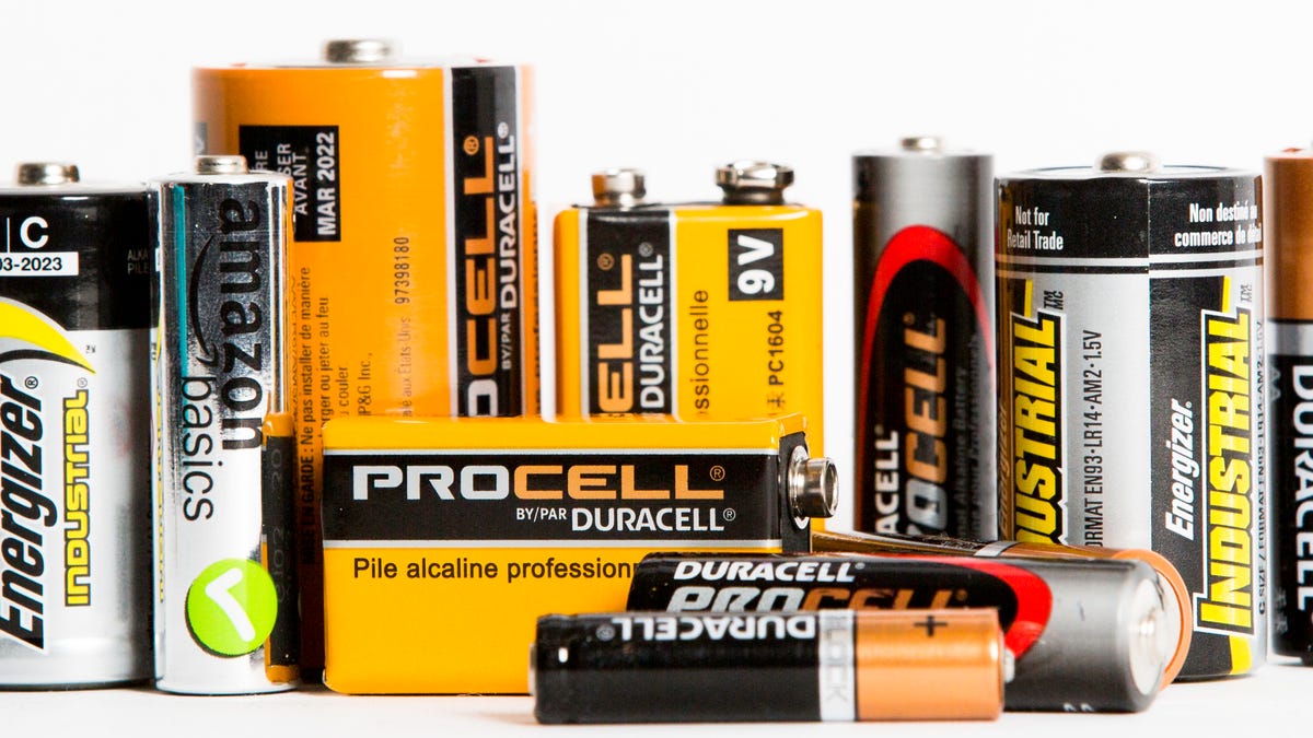 batteries-not-included-9899.jpg