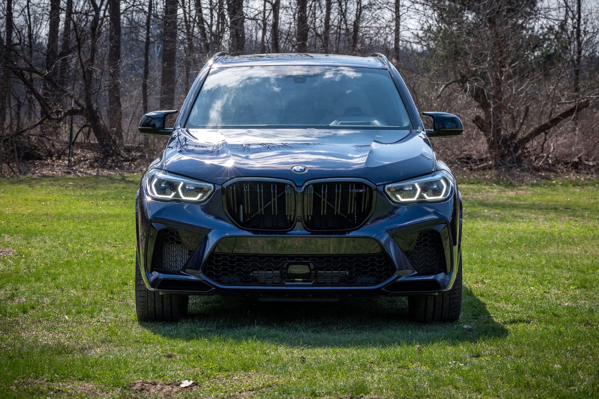 2020-bmw-x5-m-competition-04