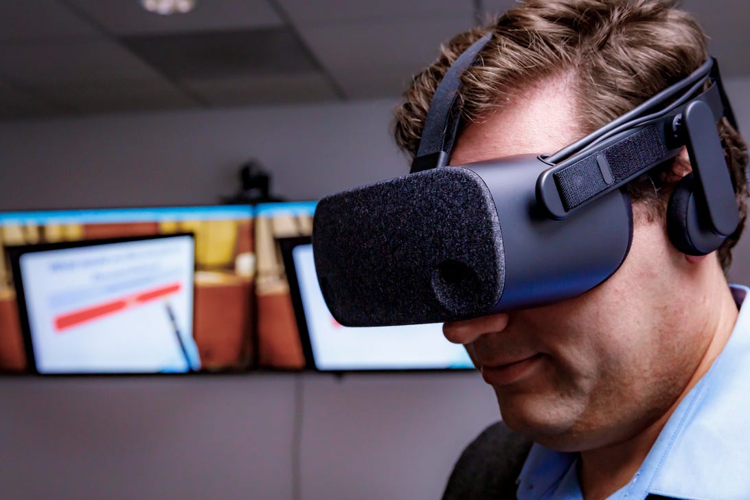 HP Reverb gives Microsoft VR a high-res boost