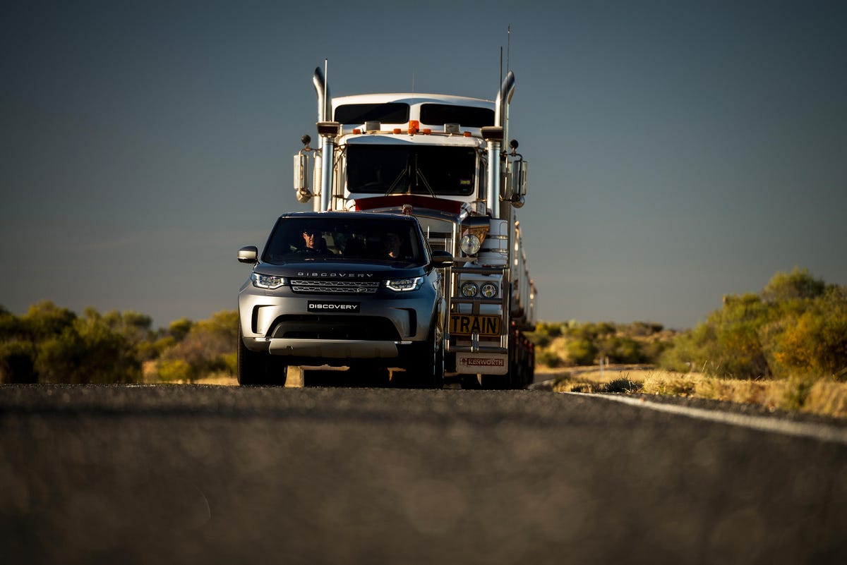 Land Rover Discovery Road Train Tow