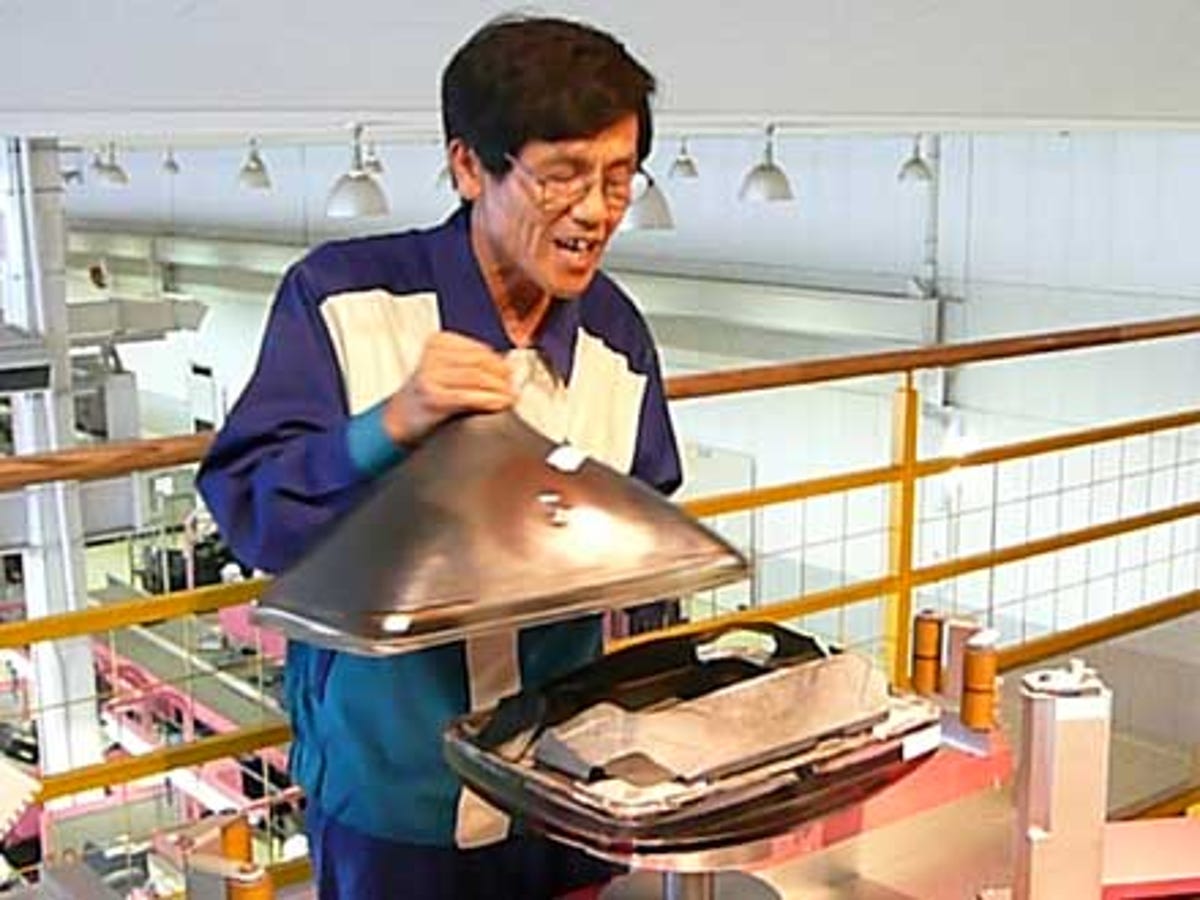 return-and-reuse-how-japan-recycles-televisions-and-other-appliances_4.jpg