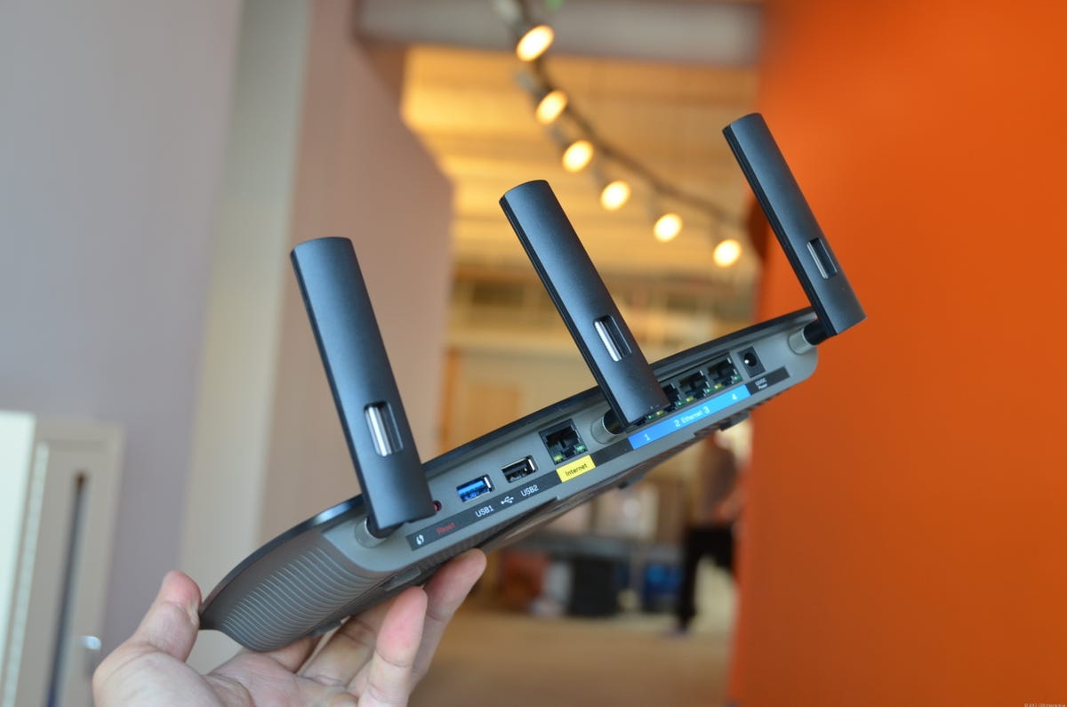 The Linksys EA6900 now comes with three external antennas, first in all EA series.