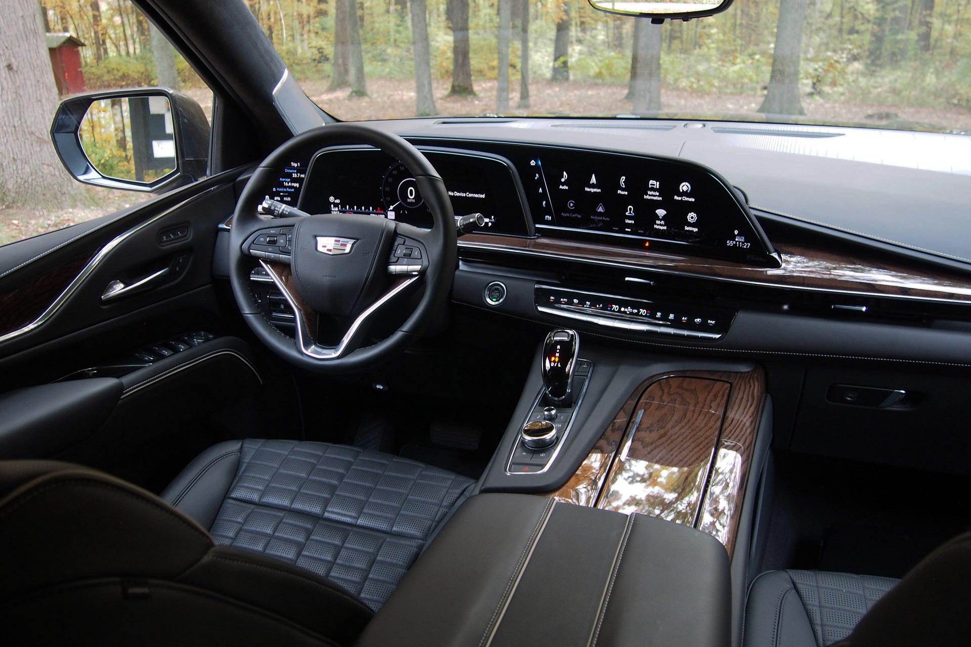 2021 Cadillac Escalade ESV Sport Platinum - dashboard and infotainment system