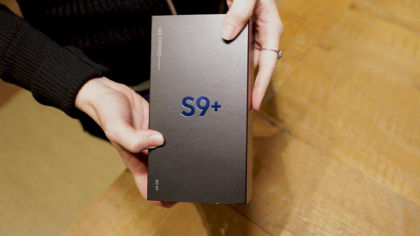 Unboxing Samsung's new Galaxy S9 Plus