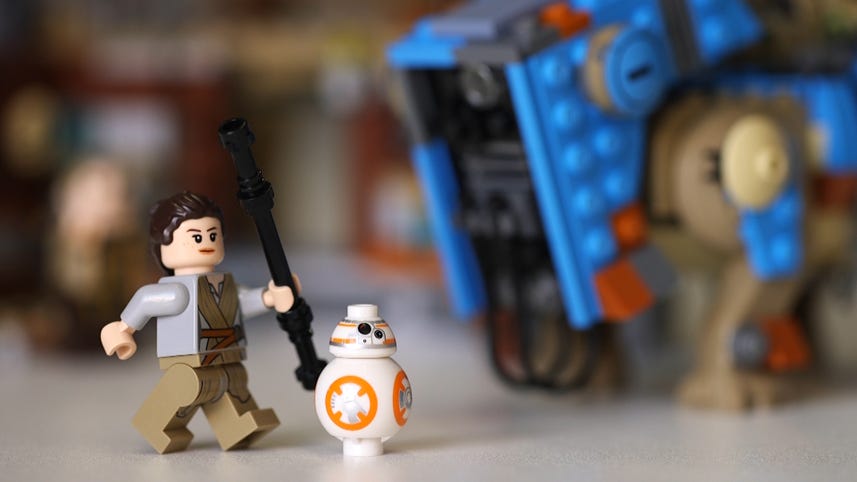 Lego build-along: Star Wars 'The Force Awakens' Encounter on Jakku set