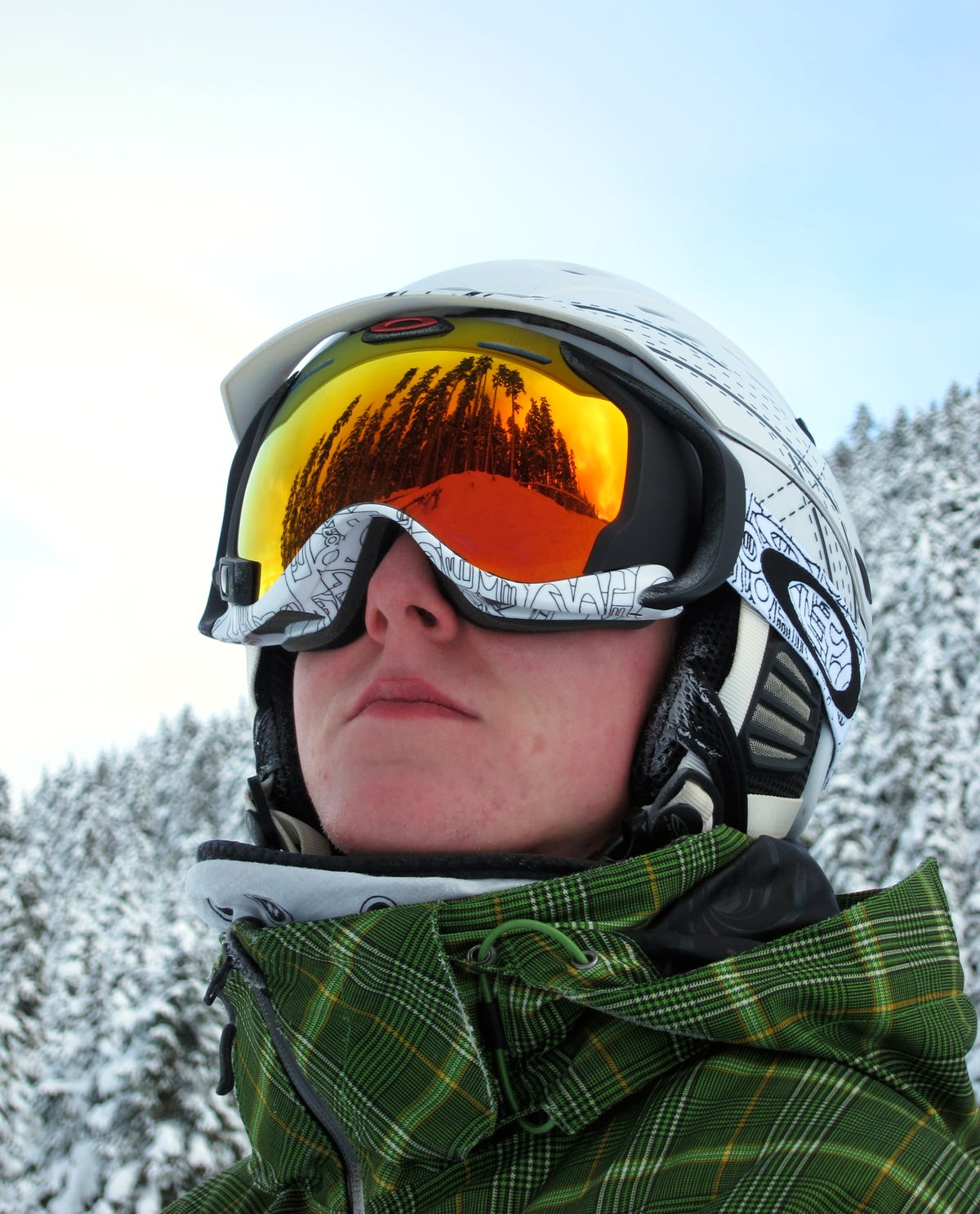 bygning mest dagsorden GPS ski goggles hit the slopes (pictures) - CNET