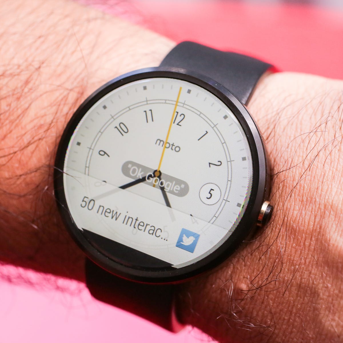 Panorama grund For tidlig Motorola Moto 360 review: Motorola's round watch not a full revolution -  CNET