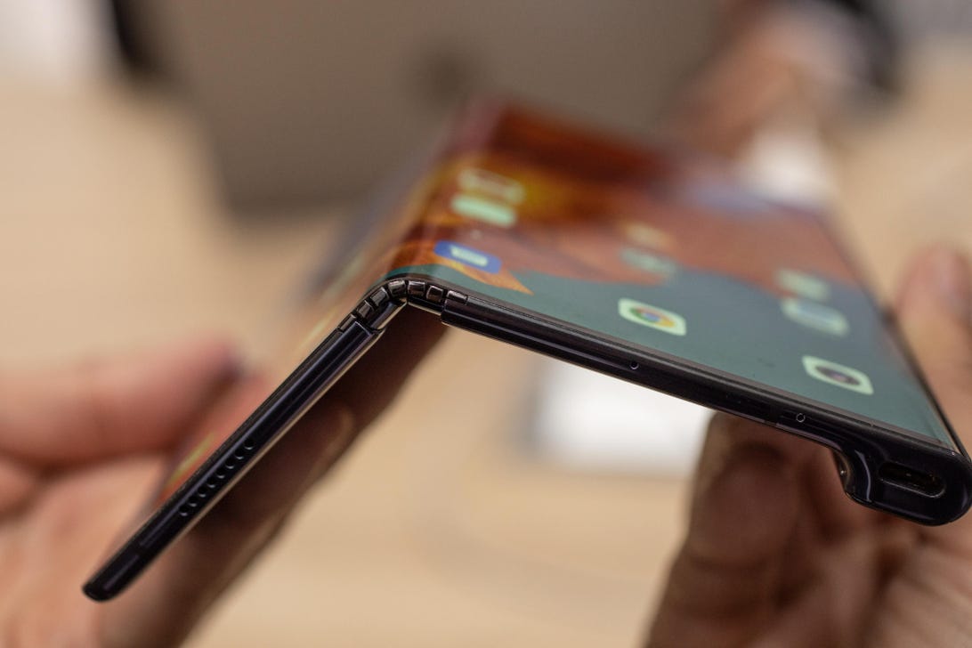 huawei-mate-x-hands-on-mwc-2019-15