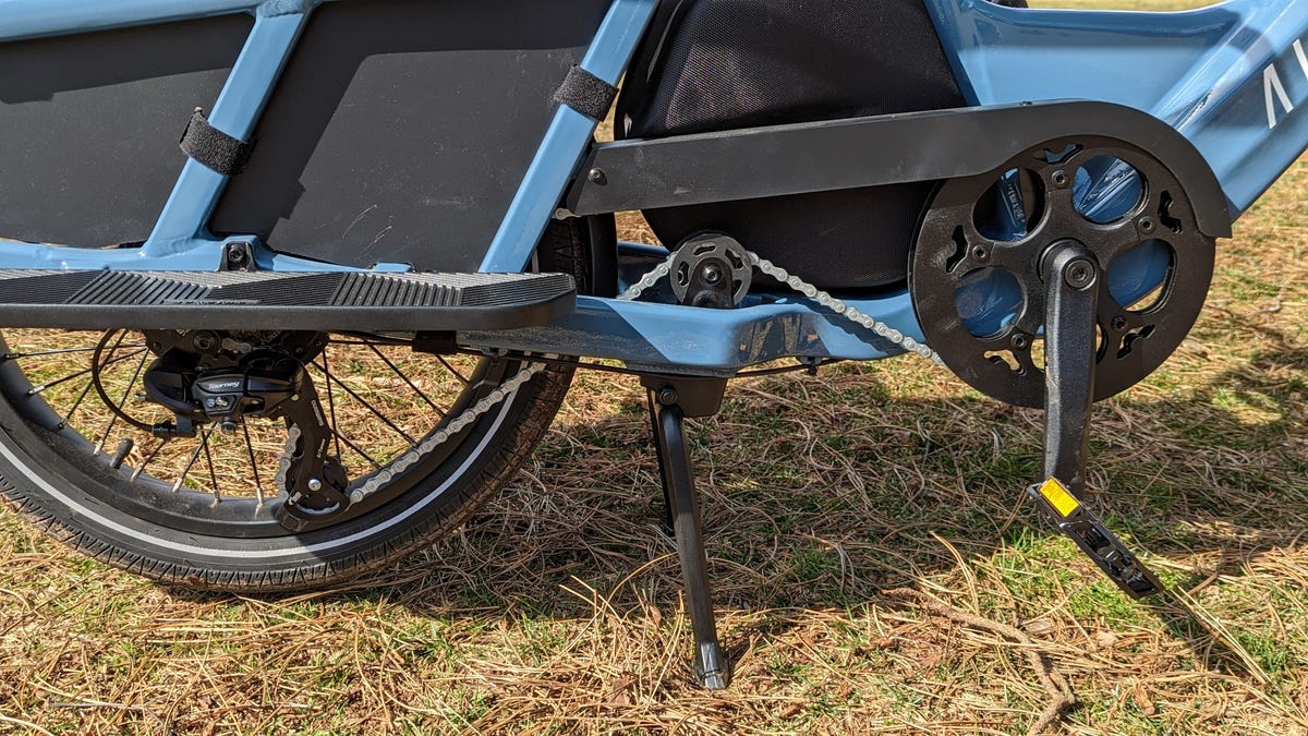 Close-up look at the gears of the Aventon Abound cargo e-bike.