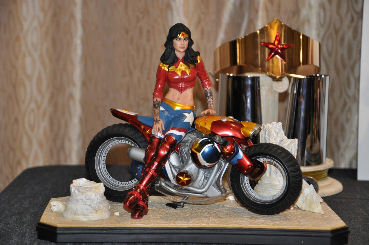 dc-collectibles-sdcc-20160353.jpg