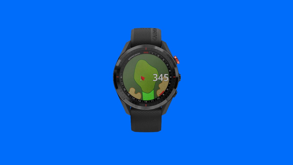 The Garmin Approach S62 golf watch is displayed against a blue background.