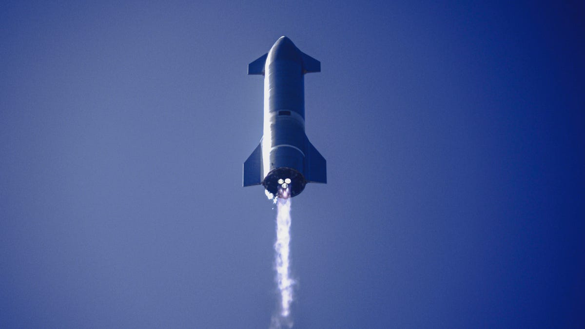 SpaceX Starship prototype in flight