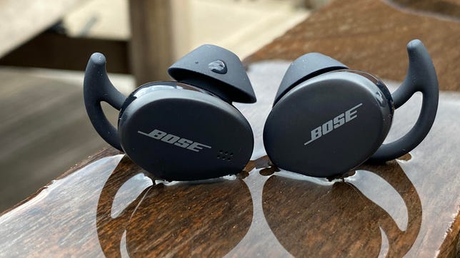 Best Earbuds for Running for 2022: Bone Conduction and More 34