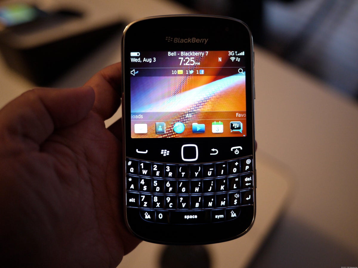 BlackBerry Bold 9900 hands-on (photos) - CNET
