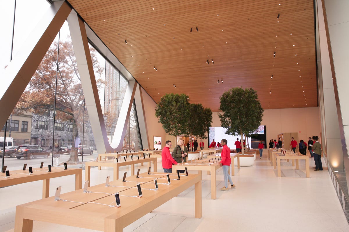 Apple Store Opening in Downtown Brooklyn