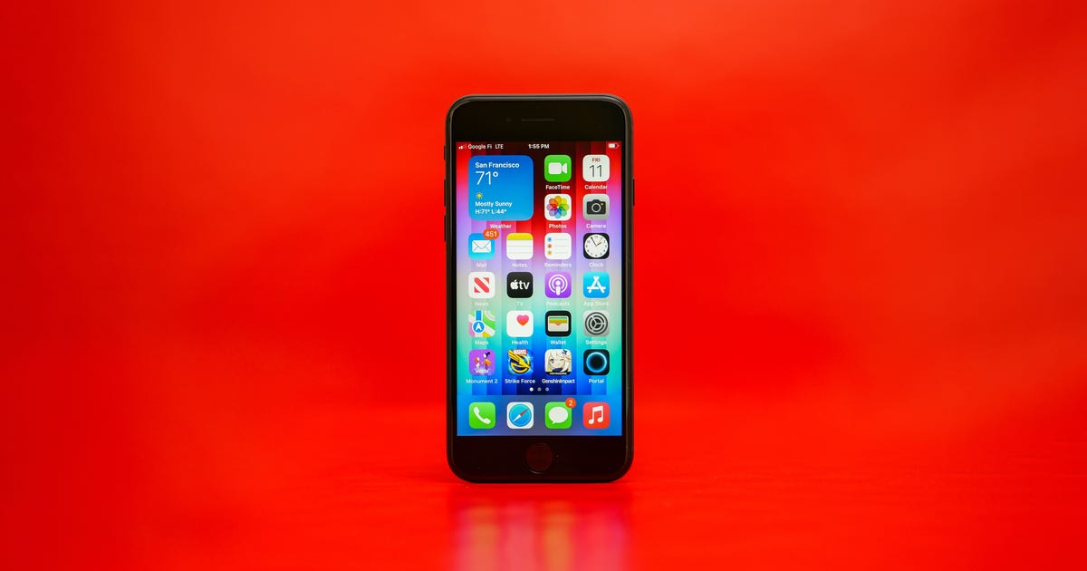iPhone SE (2022) Review: Mind-Blowing Value - CNET