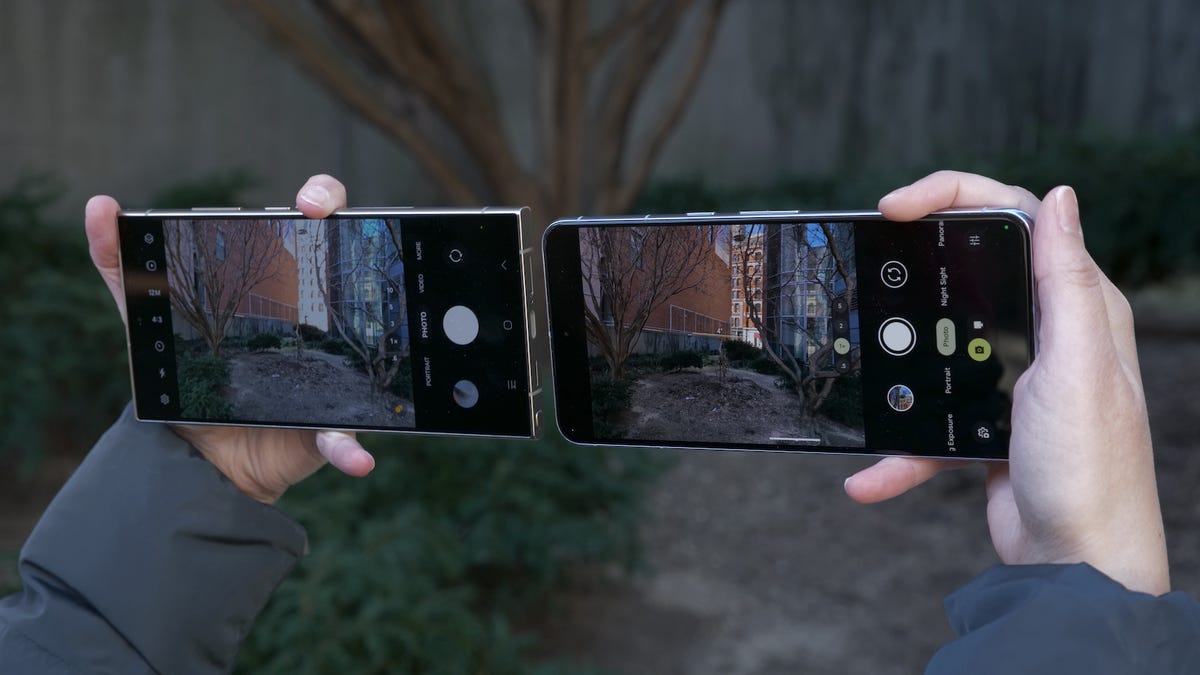 The Galaxy S24 Ultra (left) and Pixel 8 Pro (right) showing their camera viewfinders