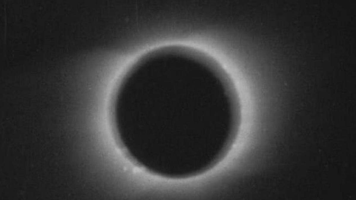 1900-eclipse-frame