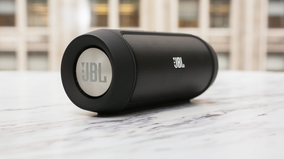 JBL Charge 2 review: A long-lasting Bluetooth speaker that can up your gadgets, too CNET