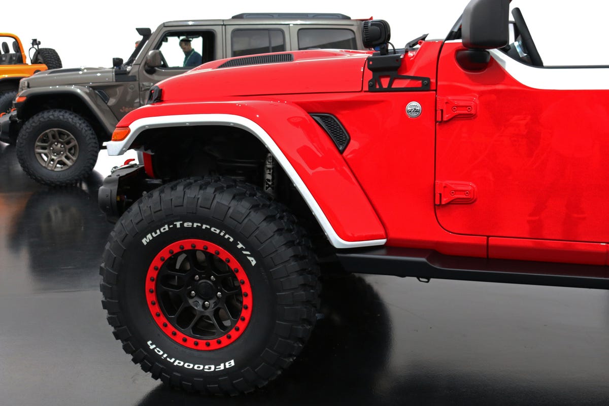 jeep-jeepster-concept-33