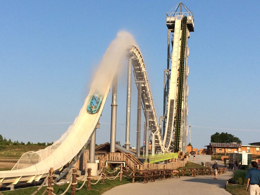 Tomorrow Daily 015: Tom Merritt fills in, the world's tallest water slide, and more