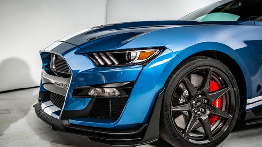 2020-ford-shelby-mustang-gt500-5