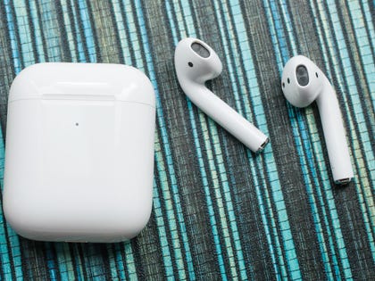 AirPods vs. AirPods Pro: Should you spend the extra ?