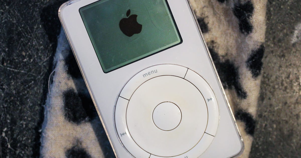 What it was like to watch Steve Jobs introduce the iPod 20 years ago - CNET