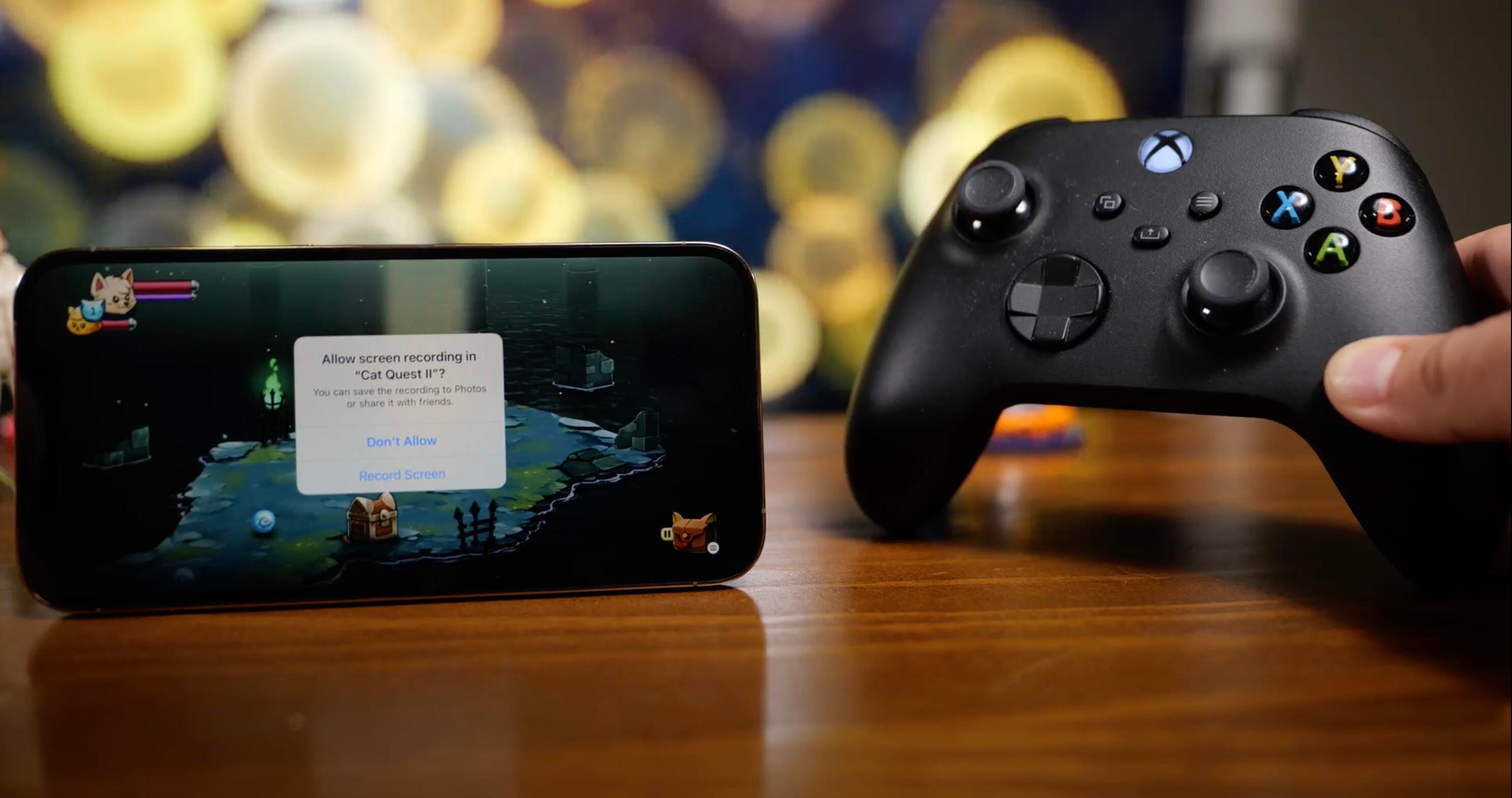Here’s how to screen-record with an Xbox or PlayStation controller in iOS 15