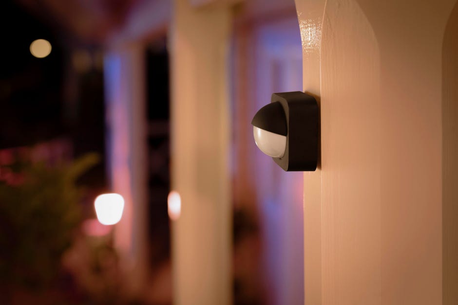 Philips Hue Smartens Up Your Porch With, Can I Add A Motion Sensor To An Existing Outdoor Light