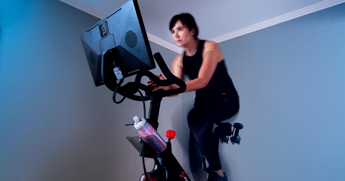 the-best-smart-home-gym-workouts-of-2022-peloton-mirror-tempo-and-more