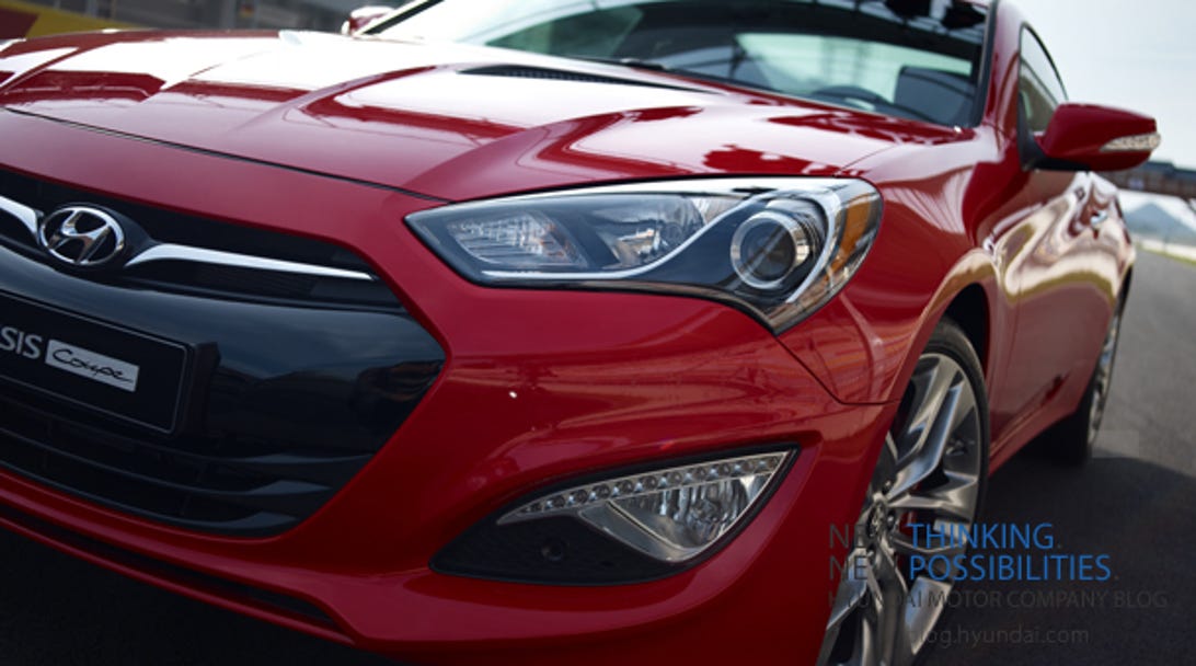 Hyundai gives us our first peek at the 2013 Genesis Coupe on its Korean-language blog.