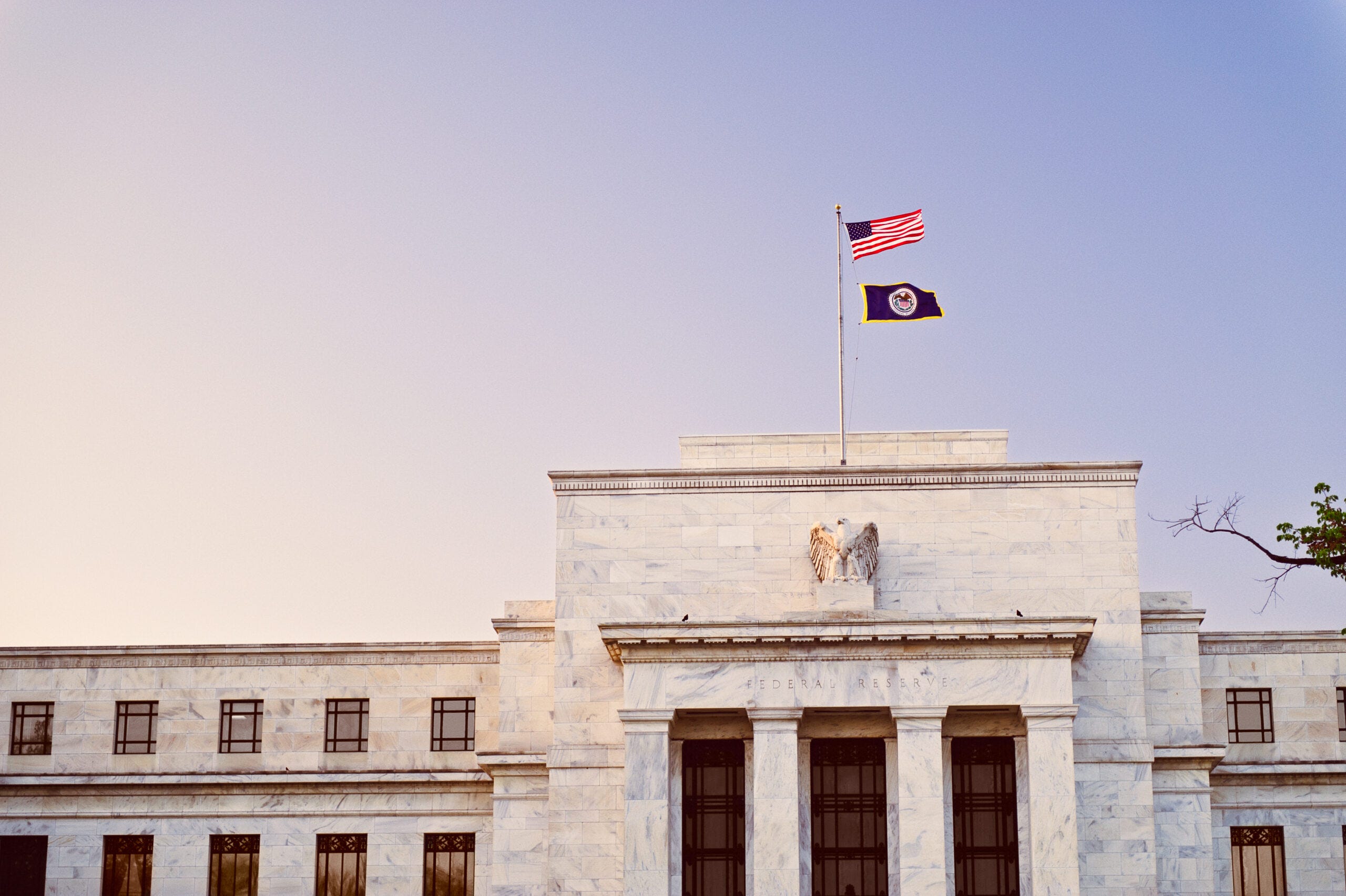 Comment la pause de la hausse des taux de la Réserve fédérale affecte les taux hypothécaires